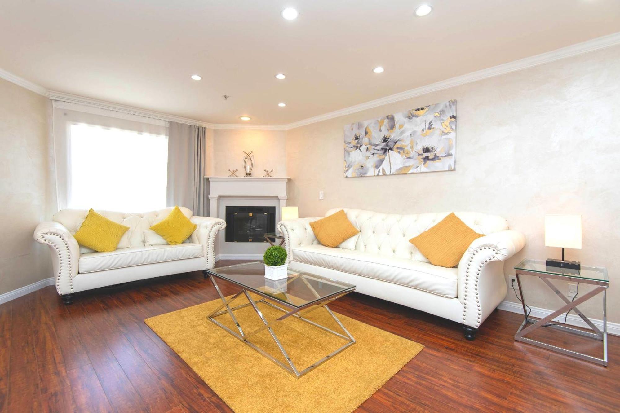Spacious 2br/2.5ba + Game * Glendale